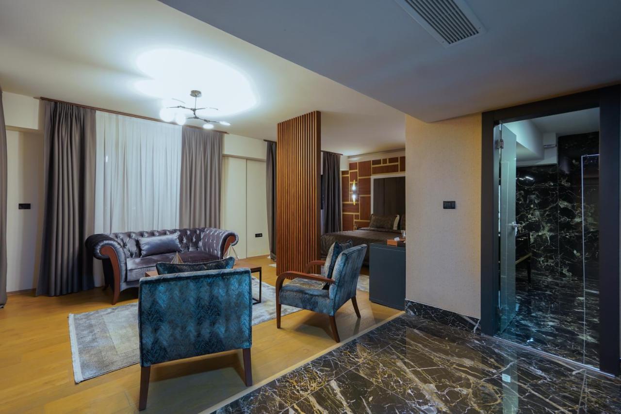 ブシ リゾート&スパ スコピエ エクステリア 写真 Interior of a suite at the hotel