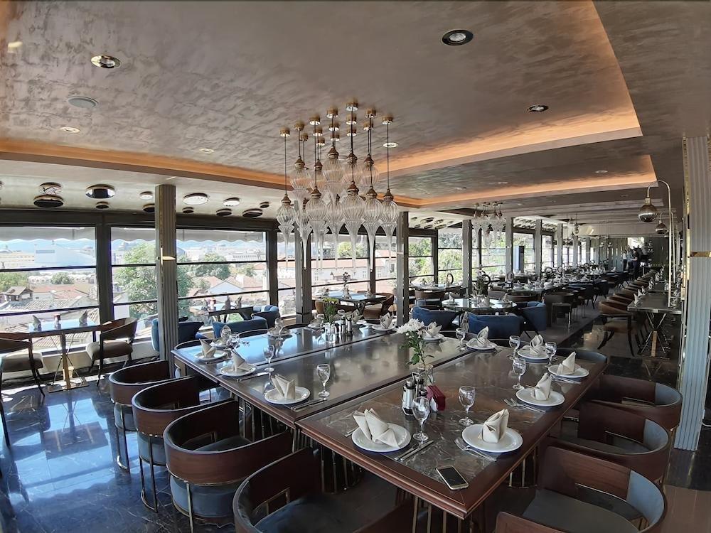 ブシ リゾート&スパ スコピエ エクステリア 写真 Restaurant